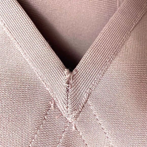 NWT The Girlcode Bandage V Neck Bodycon Midi Dress Lilac Mauve Women’s Size 6 - Picture 9 of 13